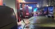 Zapaliły się samochody znajdujące się przy warsztacie - zdjęcie 5