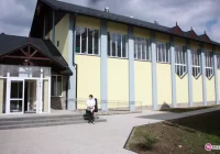 Hala z prawdziwego zdarzenia - zdjęcie główne