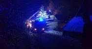 W nocy w budynku wybuchł pożar. Ogień gasiło 35 strażaków - zdjęcie 3