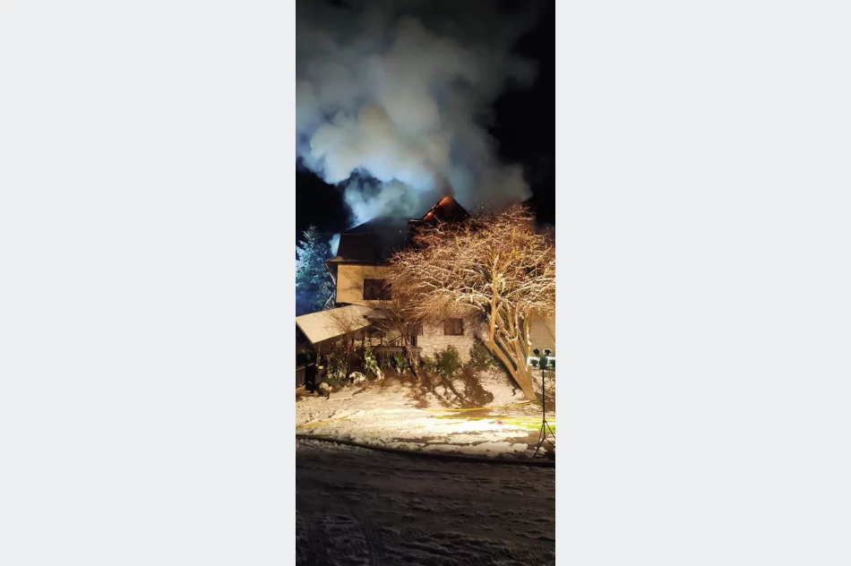 W nocy w budynku wybuchł pożar. Ogień gasiło 35 strażaków - zdjęcie 5