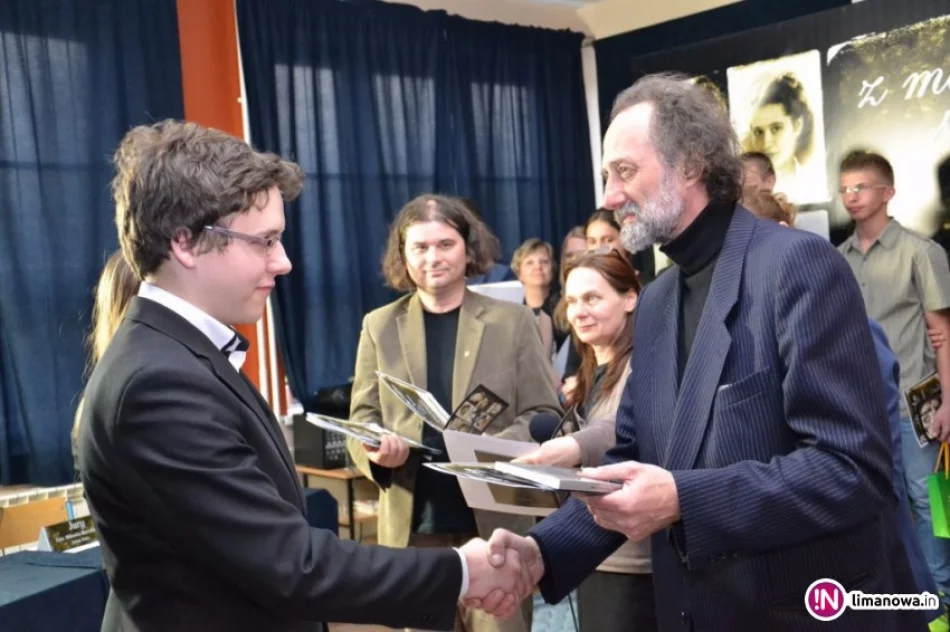 Konkurs poświęcony poezji więźniarek obozu - zdjęcie 4