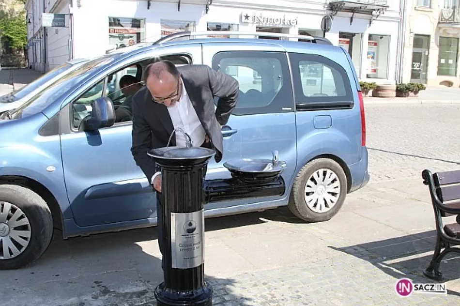 Poidełko na sądeckim Rynku już otwarte - zdjęcie 4