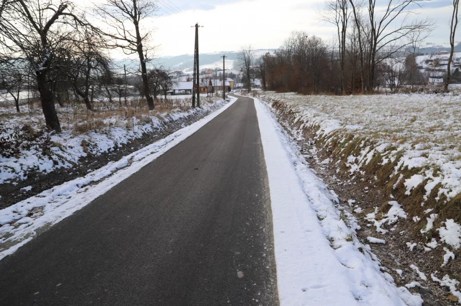 Zmodernizowano 5 odcinków dróg gminnych na długości prawie 2,5 km - zdjęcie 11
