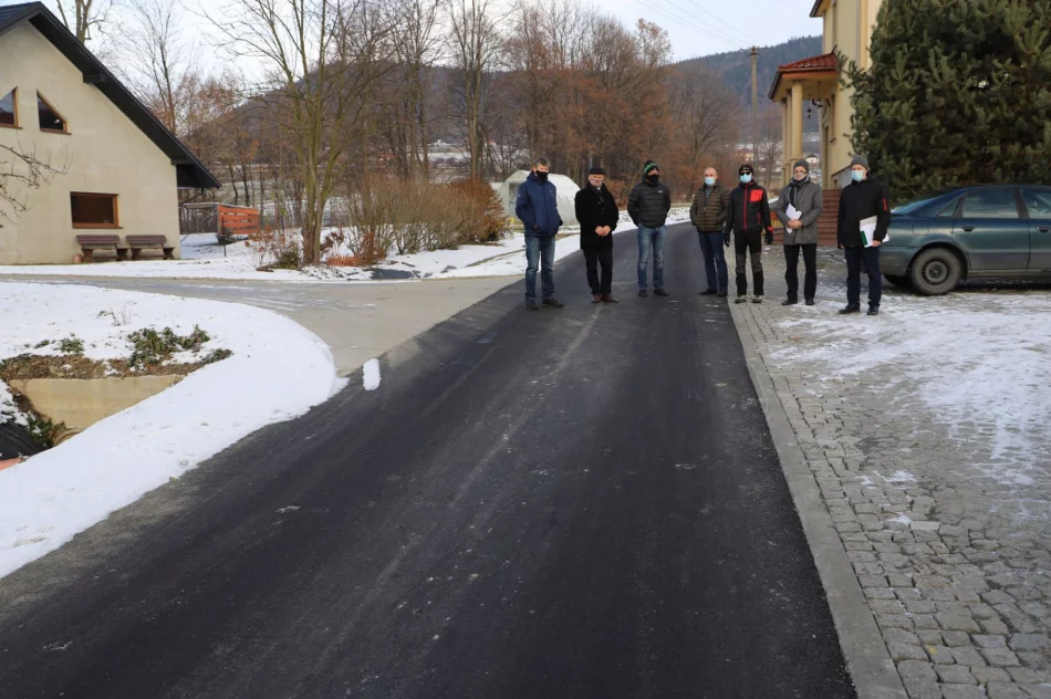 Zmodernizowano 5 odcinków dróg gminnych na długości prawie 2,5 km - zdjęcie 18