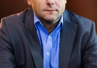 Zarabiamy za mało, pracujemy za dużo - zdjęcie główne