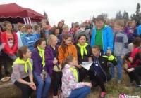 Blisko 600 młodych piechurów na szczycie Ćwilina - zdjęcie główne