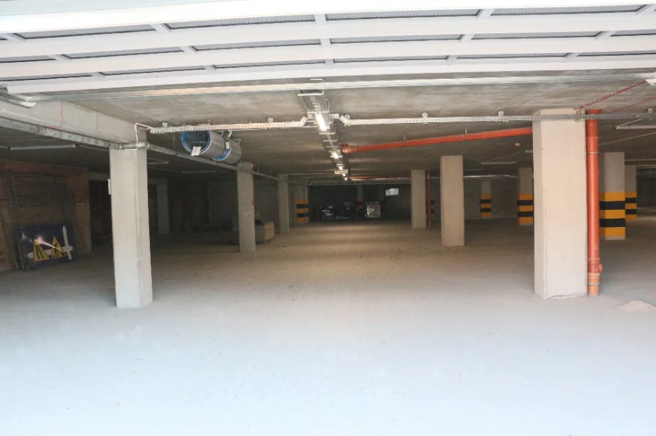 Na nowym parkingu trwają prace wykończeniowe - zdjęcie 3