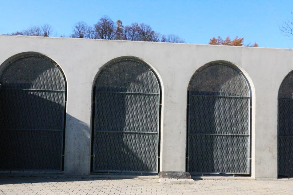 Na nowym parkingu trwają prace wykończeniowe - zdjęcie 4