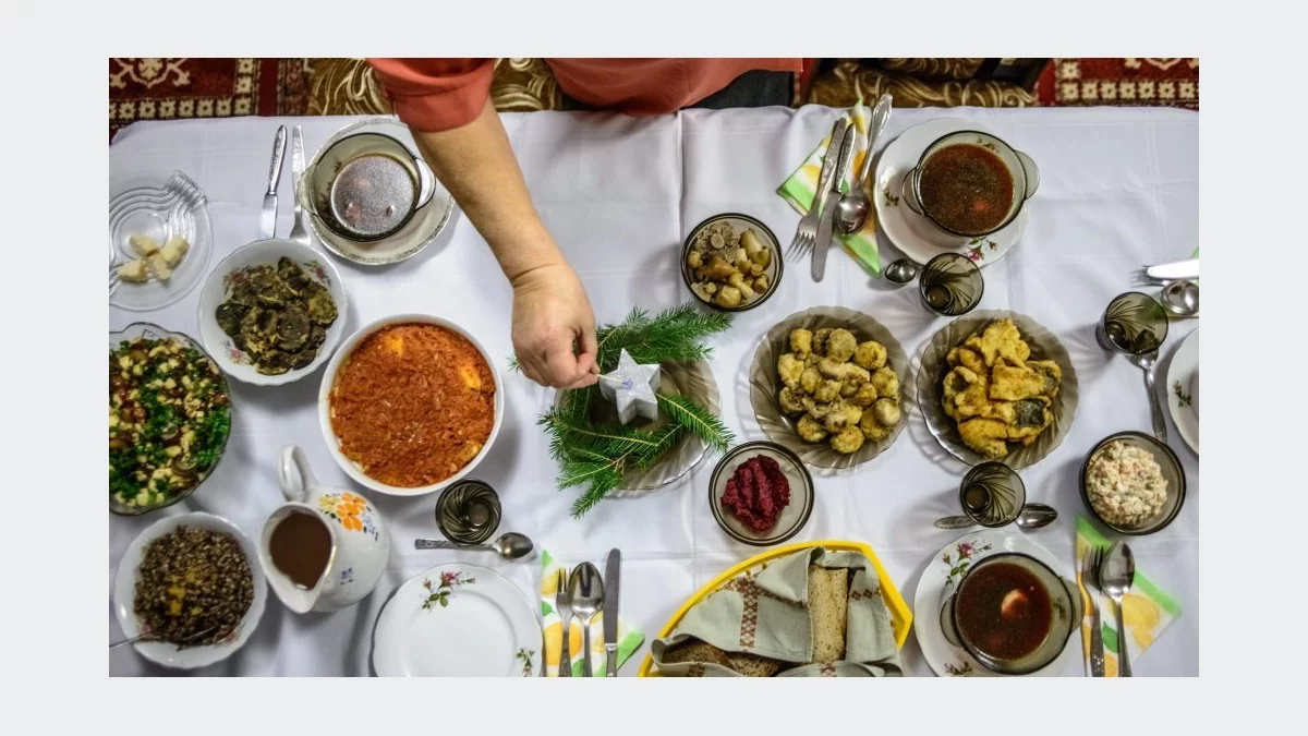 Raport: blisko 30 proc. konsumentów chce przynajmniej część żywności na święta kupić w internecie