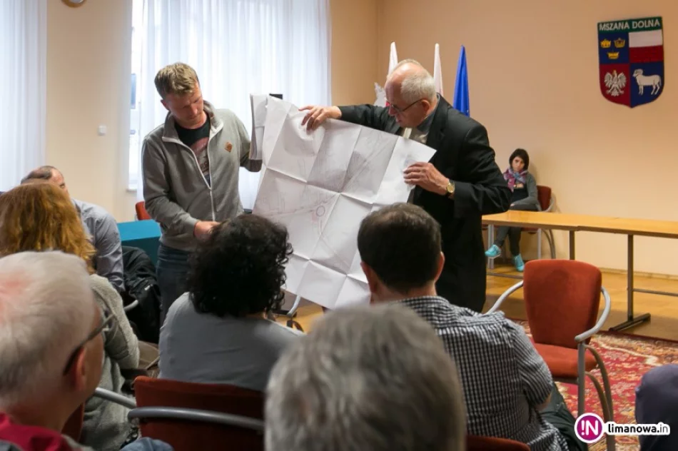 Mieszkańcy wygrali, burmistrz szybko wycofał się z pomysłu - zdjęcie 2