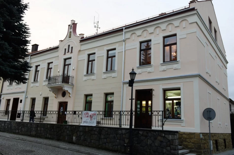 Remont zabytkowego budynku Urzędu Gminy zakończony - zdjęcie 3