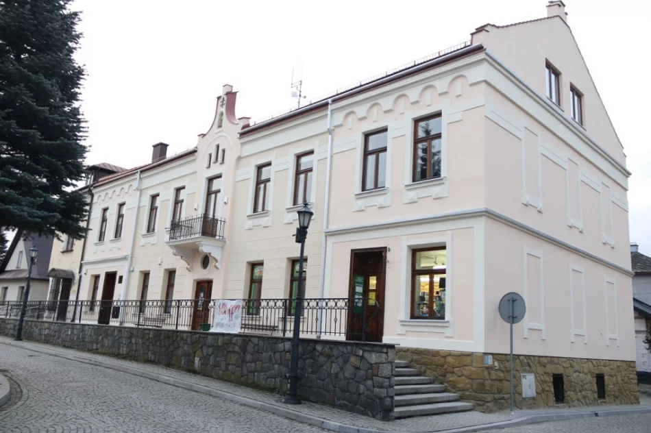 Remont zabytkowego budynku Urzędu Gminy zakończony - zdjęcie 8