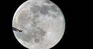 Boening 777 i księżyc - zdjęcie 2