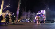 Zderzenie osobówki z samochodem dostawczym, jeden z kierowców trafił do szpitala - zdjęcie 3