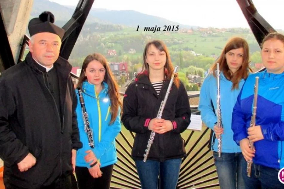 Poranne majówki z wieży remizy i kościoła - zdjęcie 4