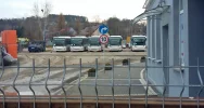 Miejskie autobusy już są. Czekają na placu... prywatnego przewoźnika - zdjęcie 2