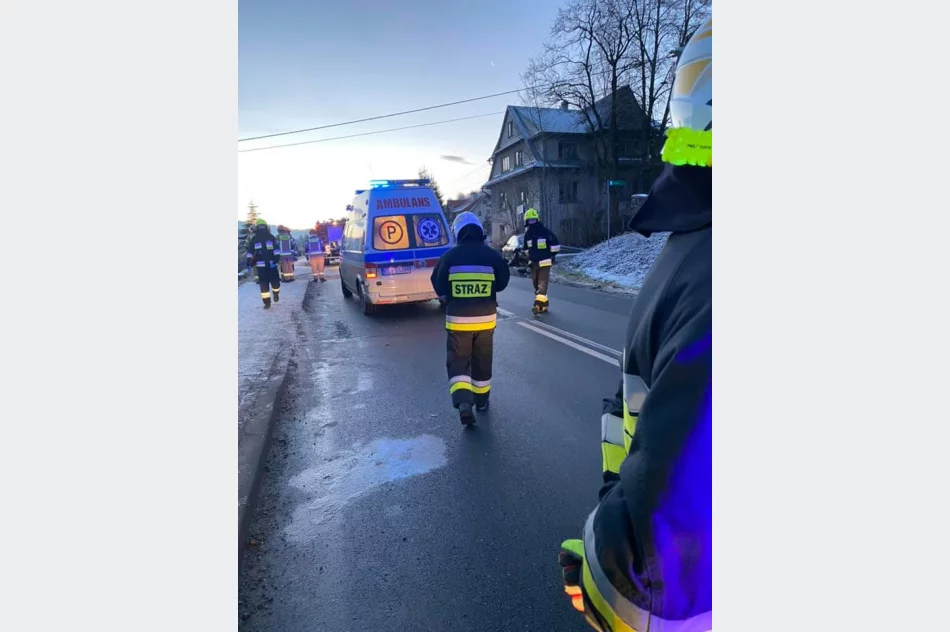 Zderzenie dwóch samochodów. Okoliczności zdarzenia są wyjaśniane - zdjęcie 3