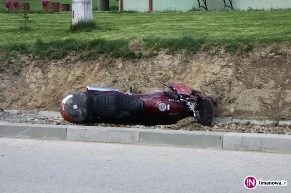 Wypadek motocyklisty na łuku drogi - zdjęcie 2