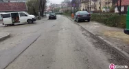 122 metry błota w którym toną kierowcy i piesi - zdjęcie 2