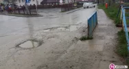 122 metry błota w którym toną kierowcy i piesi - zdjęcie 4