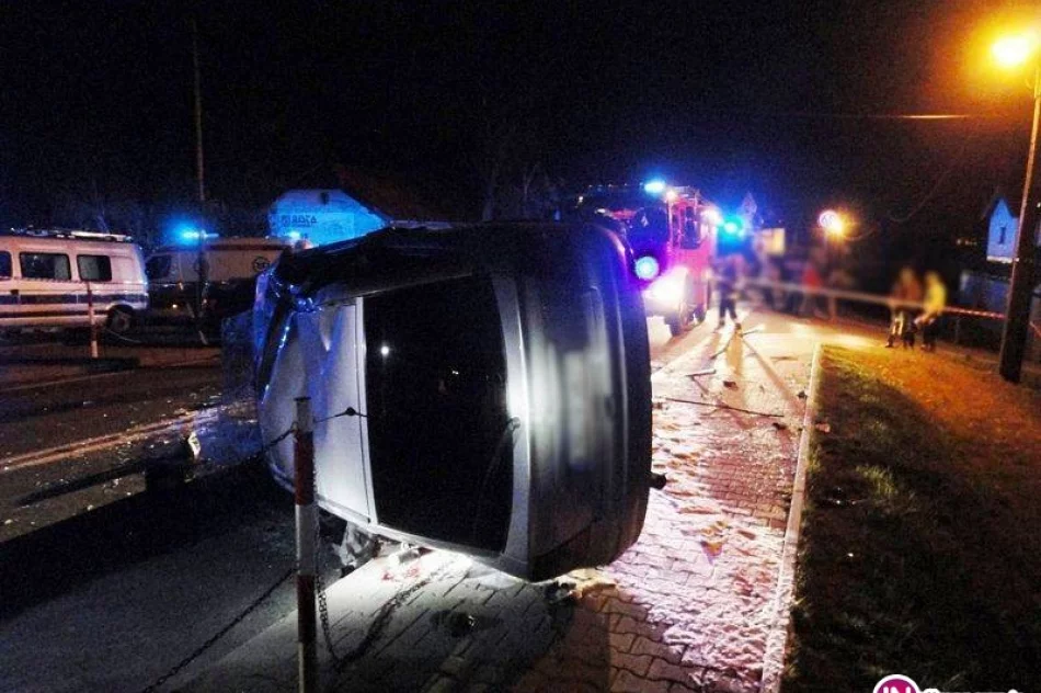 Zderzenie samochodów na 'krajówce'. Trzy osoby poszkodowane - zdjęcie 2