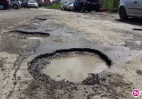 Dziura na dziurze, a remonty wciąż nie ruszyły - zdjęcie główne