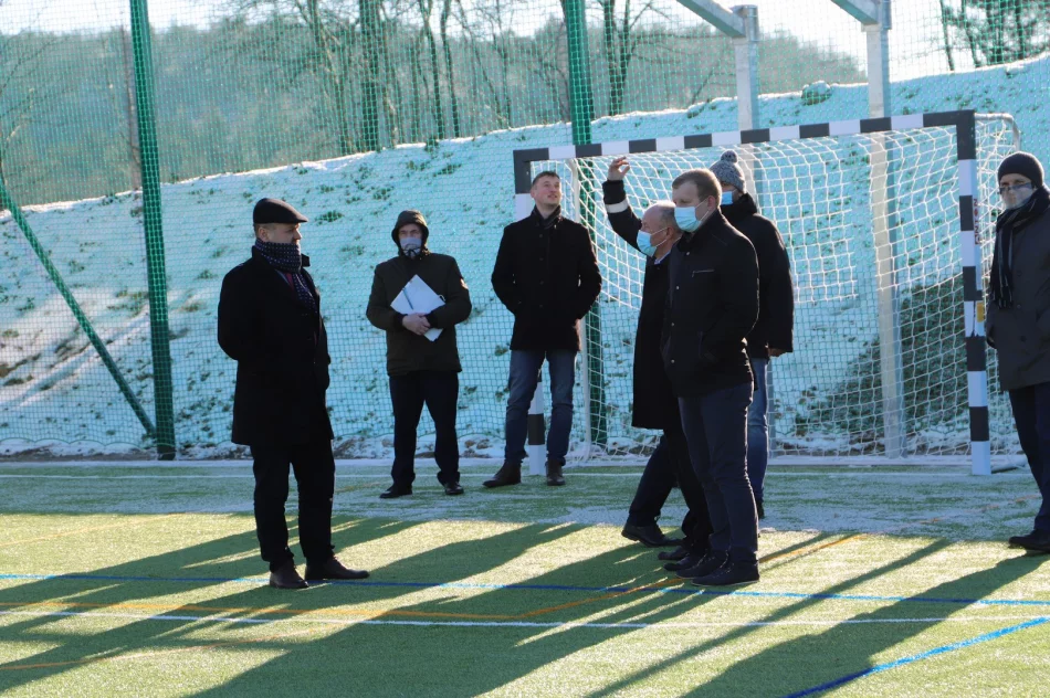 Przebudowa boiska sportowego w Starym Rybiu zakończona - zdjęcie 11