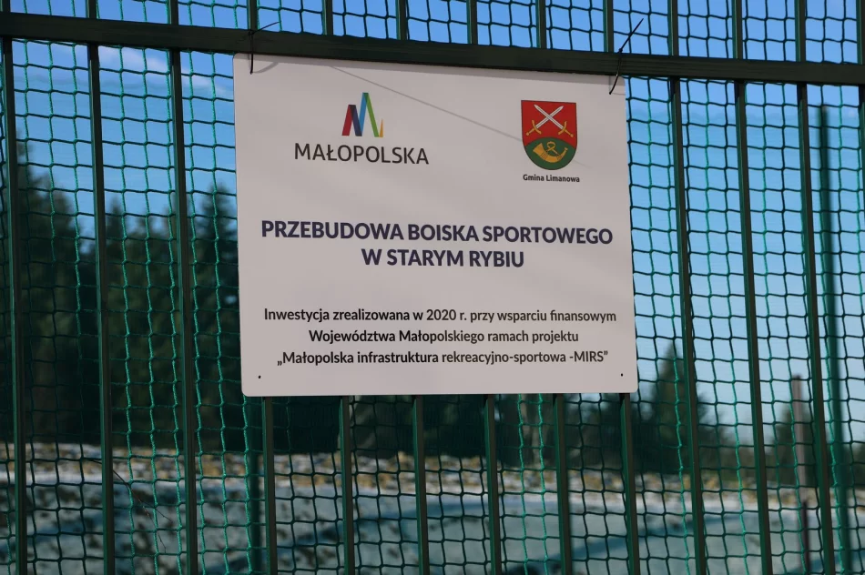Przebudowa boiska sportowego w Starym Rybiu zakończona - zdjęcie 15