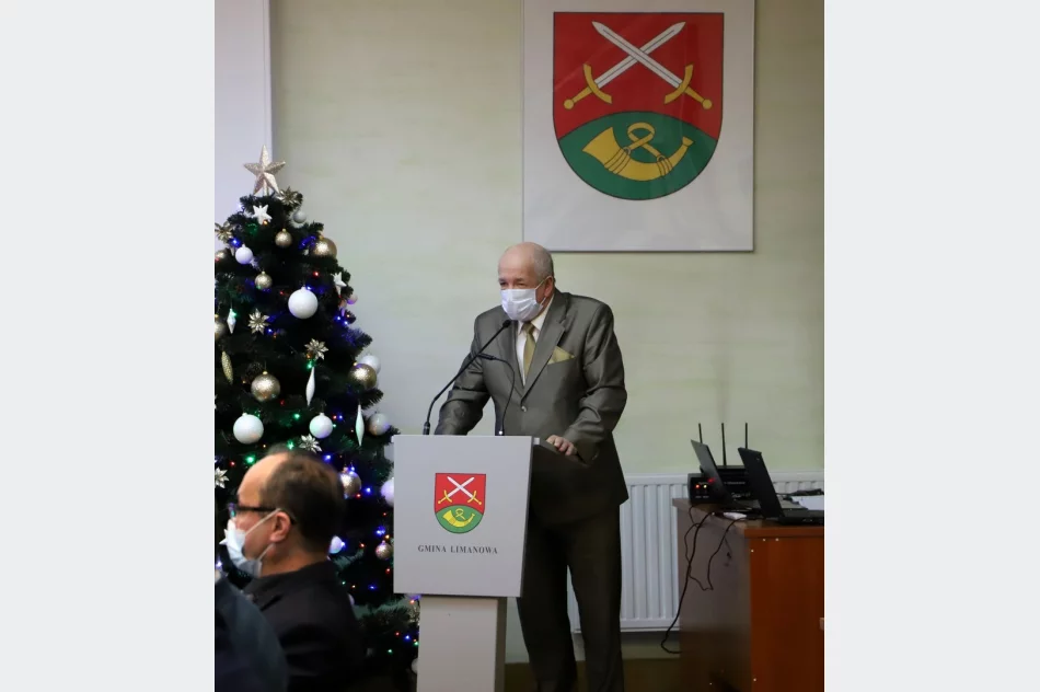 Obradowała XVI sesja Rady Gminy Limanowa - zdjęcie 2
