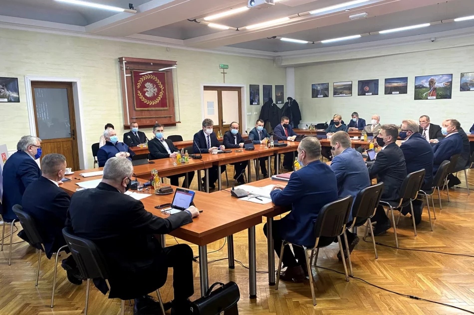 Obradowała XVI sesja Rady Gminy Limanowa - zdjęcie 5
