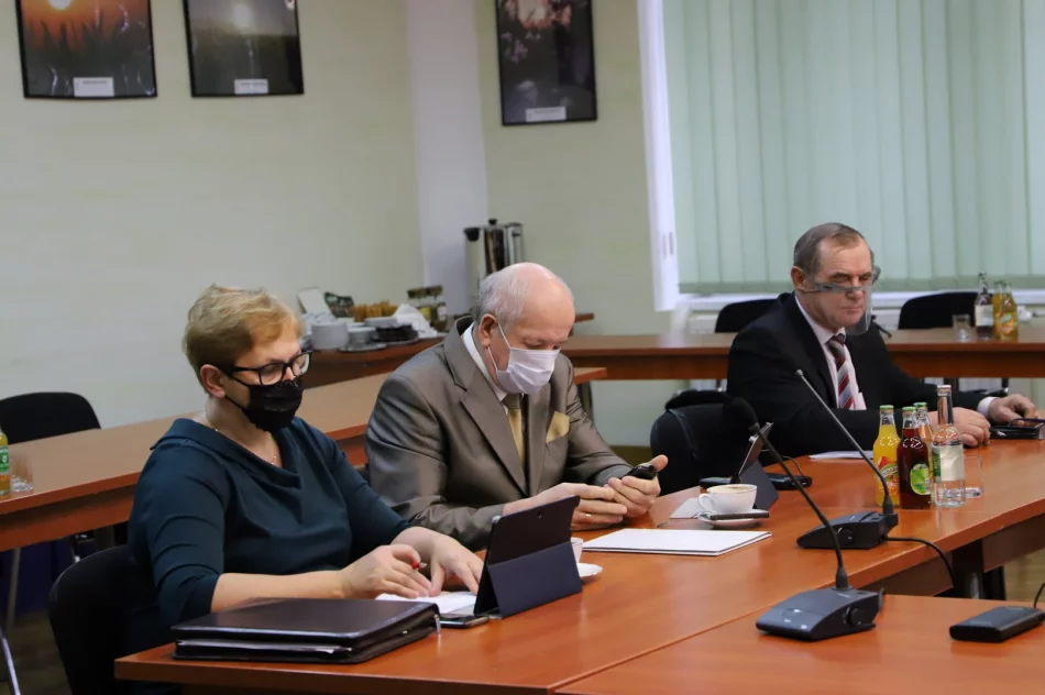 Obradowała XVI sesja Rady Gminy Limanowa - zdjęcie 12