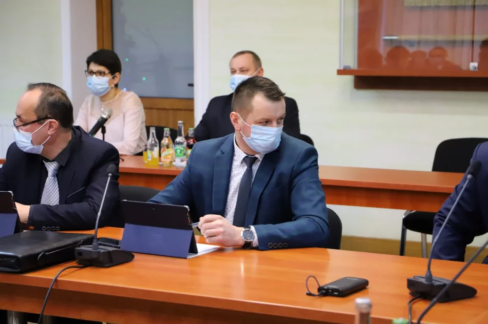 Obradowała XVI sesja Rady Gminy Limanowa - zdjęcie 15