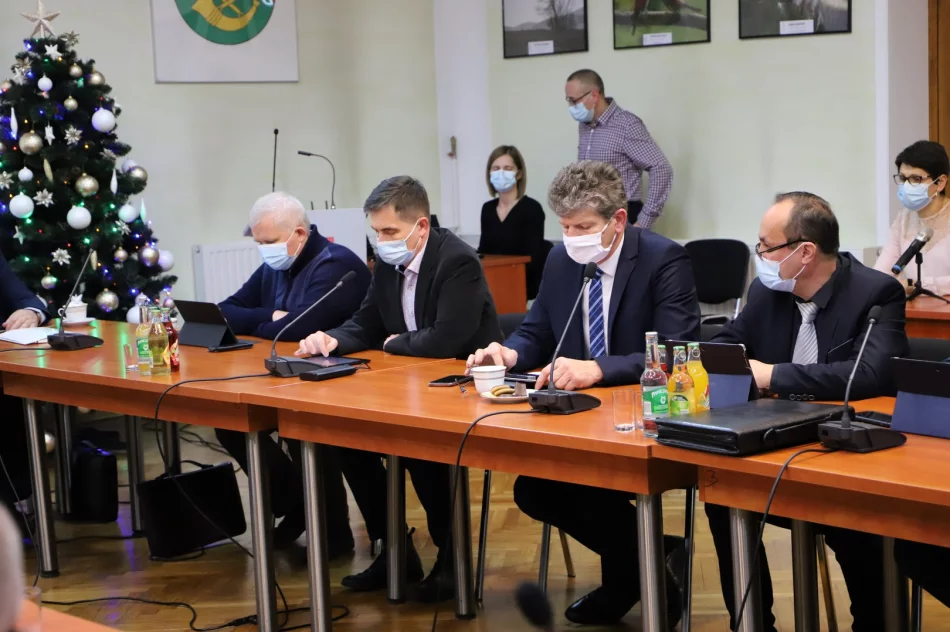 Obradowała XVI sesja Rady Gminy Limanowa - zdjęcie 17