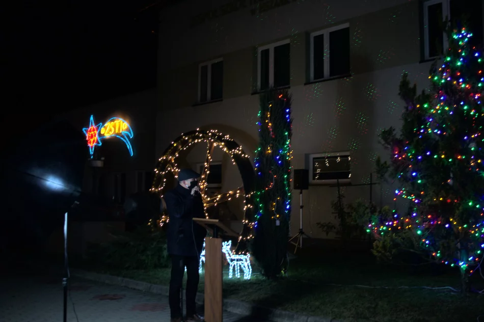 W ZSTI rozpalili świąteczną radość - zdjęcie 2