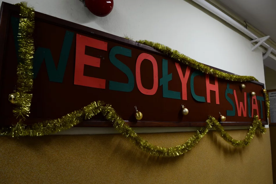 W ZSTI rozpalili świąteczną radość - zdjęcie 7