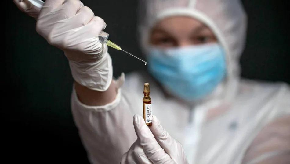 Polacy częściej obawiają się szczepionki na koronawirusa, niż zarażenia tym wirusem - zdjęcie 1