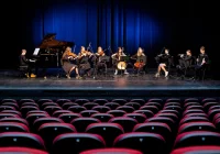 "Cicha noc" w wykonaniu orkiestry kameralnej - zdjęcie główne