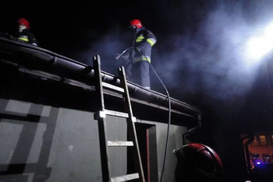 Nowy Sącz, ulica Zamoyskiego- pożar budynku mieszkalnego - zdjęcie 2