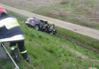 Stary Sącz – samochód osobowy wypadł z drogi - zdjęcie główne