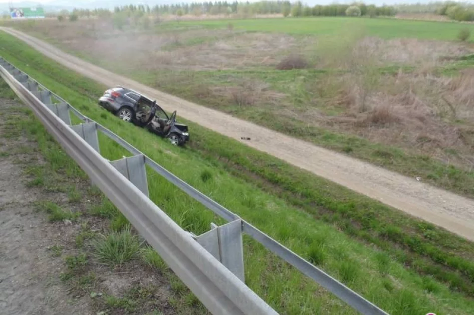 Stary Sącz – samochód osobowy wypadł z drogi - zdjęcie 2