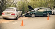 Czołowe zderzenie aut, matka z dzieckiem w szpitalu - zdjęcie 2