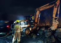 Strażacy wezwani do pożaru koparki - zdjęcie główne