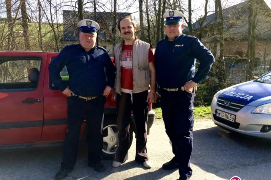 Limanowscy policjanci na zdjęciach z gwiazdą Rock-Polo Sławomirem - zdjęcie 2