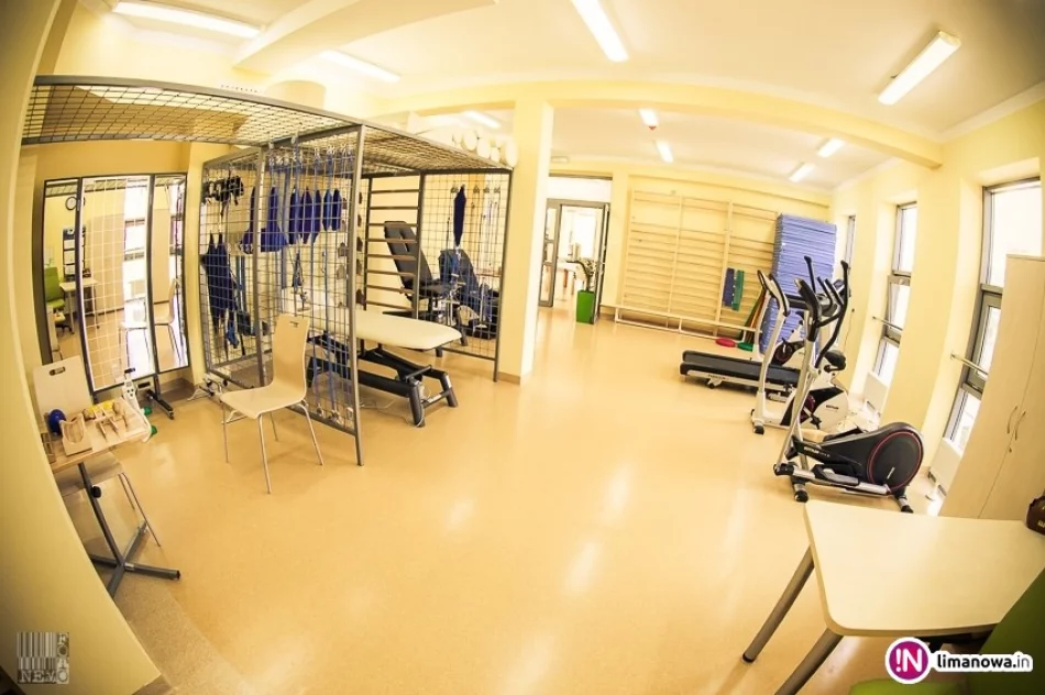 Oddano nową część DPS w Szczyrzycu. Koszt 12,1 mln zł - zdjęcie 3