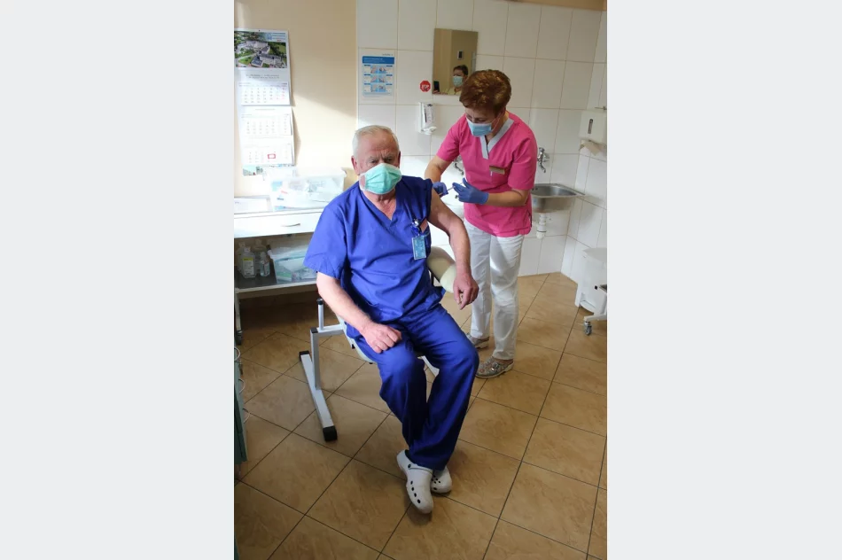 Pierwsi limanowscy medycy zaszczepieni przeciwko COVID-19 - zdjęcie 5