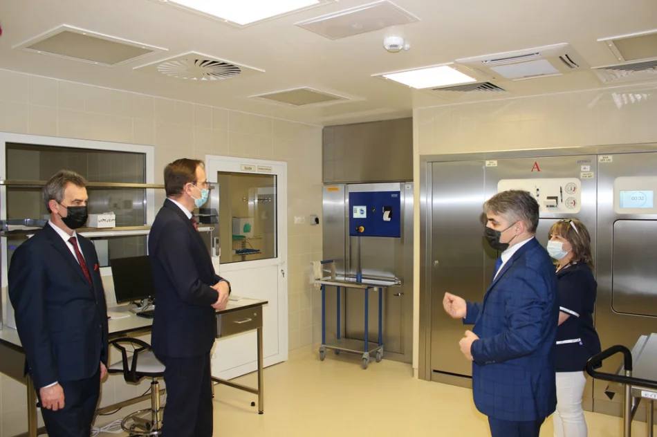 Pierwsze posiedzenie rady społecznej i przekazanie sterylizatora - zdjęcie 5