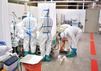 Dzisiejsze dane MZ.  Lekarka hospitalizowana po otrzymaniu szczepionki Pfizer/BioNTech. Włochy otworzą stoki narciarskie - zdjęcie główne