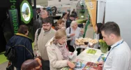 Powiat promował się na targach turystyki, a stoisko przyciągało 'rzesze potencjalnych turystów' - zdjęcie 3