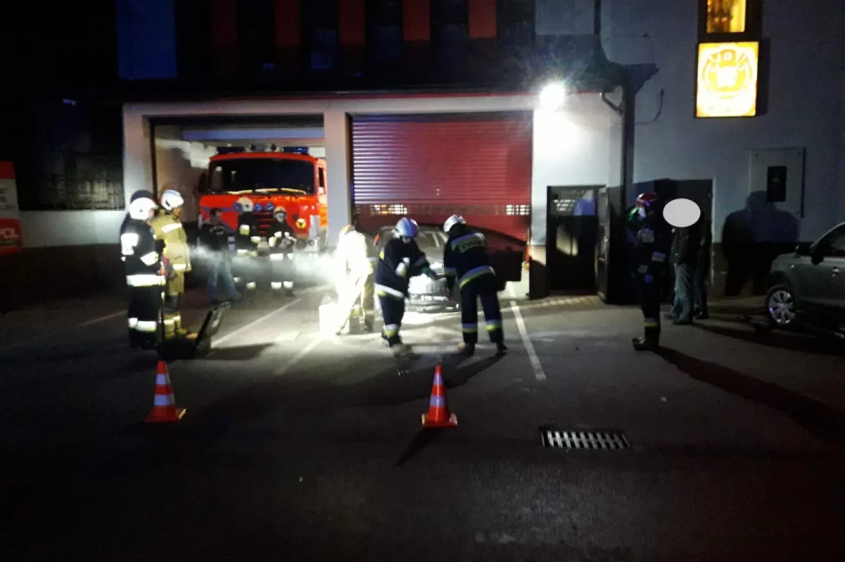 Auto wjechało w remizę - zdjęcie 2