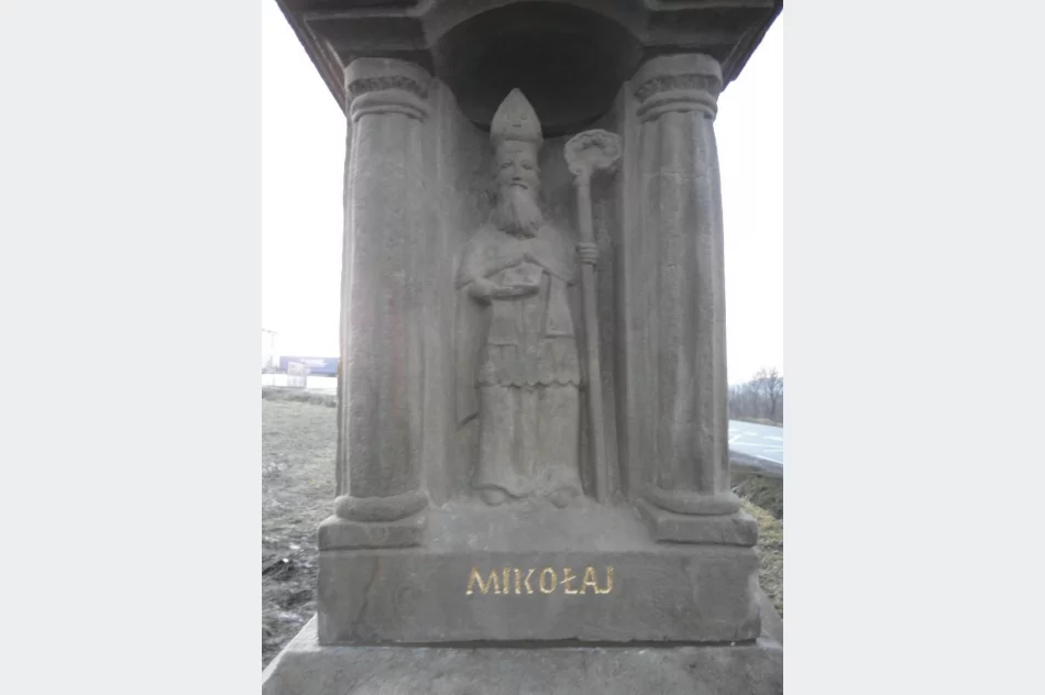 Kolejna kapliczka odzyskała dawny blask - zdjęcie 8